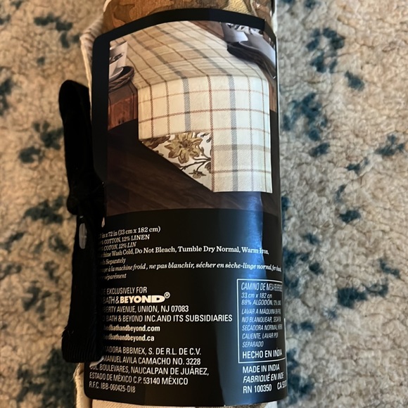 Reversible table runner - Picture 3 of 3